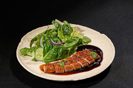 Салат с угрем