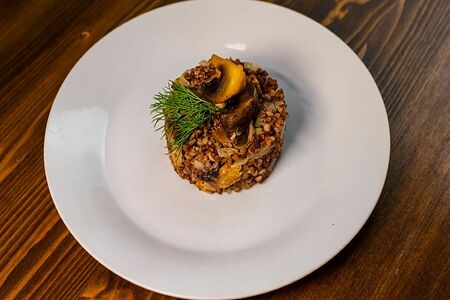 Гречка с грибами и овощами