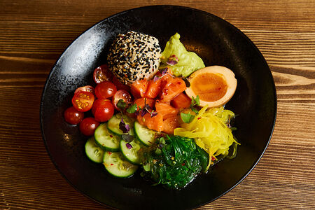 Поке с филе лосося