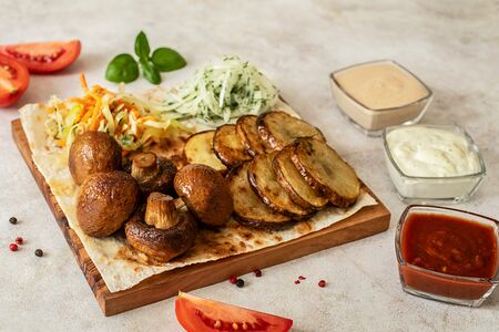 Вегетарианский ланч с грибами