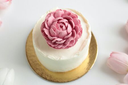 Бенто-торт Премиум с шоколадным пионом 