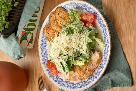 Цезарь с курицей