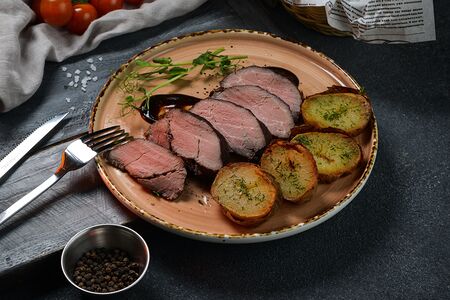 Говяжье филе с соусом три перца