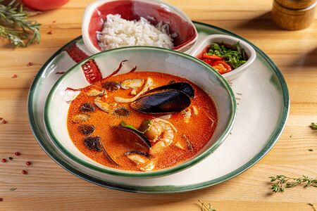 Суп Том ям с морепродуктами