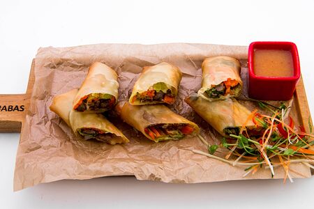 Спринг-роллы с уткой