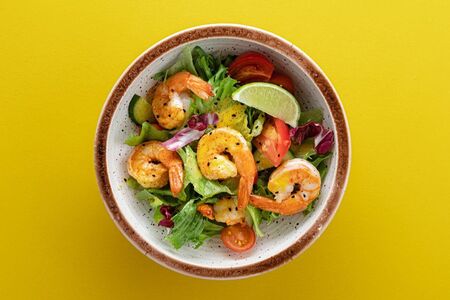 Манго креветки