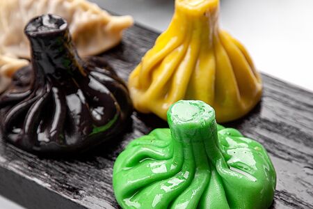 Хинкали с курицей и сливочным сыром