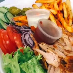 Шаурма в ланч-боксе с тандырной питой