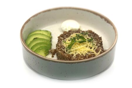 Гречка с авокадо, пармезаном и яйцом