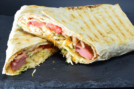 Хот-дог в лаваше 