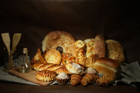 Сосиска с картошкой в жареном тесте