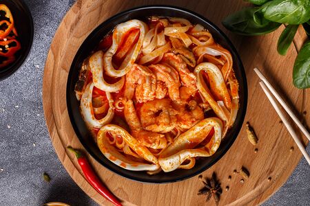 Фо Том ям королевский