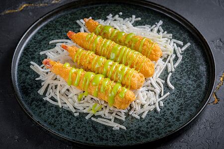 Креветка темпура в соусе сладкий васаби