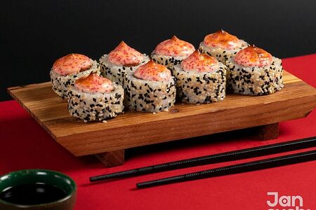 Ролл Ya запеченный с копченым угрем под сырным соусом