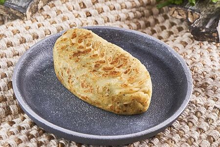 Кок-самса с сыром и зеленью