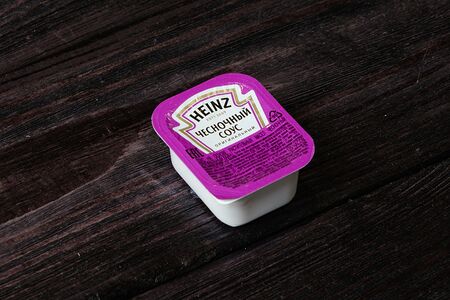 Соус Heinz чесночный