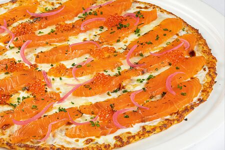 Без теста с лососем и красной икрой