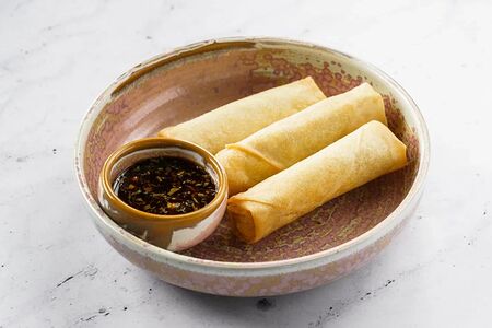 Спринг роллы с курицей и креветками