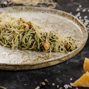 Креветки и песто