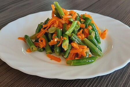 Фасоль стручковая с овощами