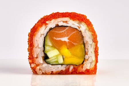 Урамаки-ролл Mango Salmon