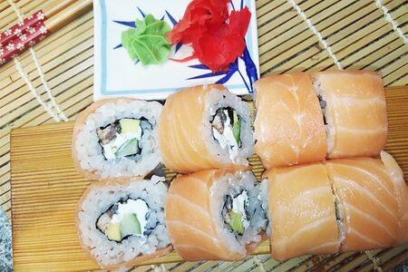 Ролл Желтое море