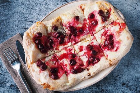 Пицца ягодная