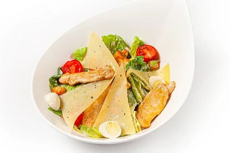 Салат Цезарь с курицей