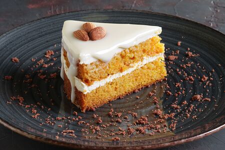 Пирожное Дакуаз миндаль