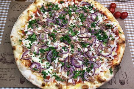 Тунец и лук