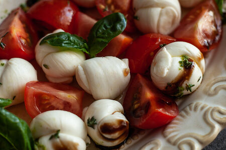 Моцарелла в прованских травах