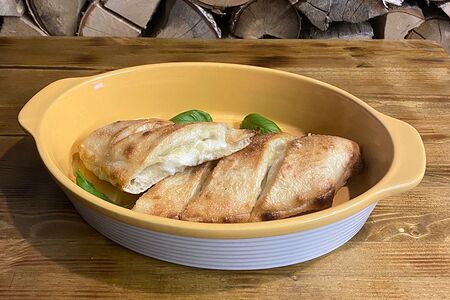 Булка из печи с сырами