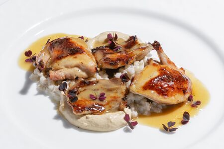 Перепелка с белыми грибами и бергамотовым жу