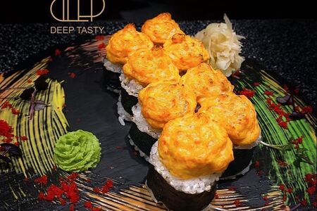 Запеченный ролл с лососем