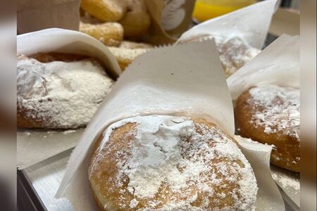 Пончик с воздушным кремом