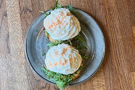 Яйца Бенедикт