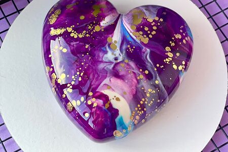 Муссовый торт Сердце цветной