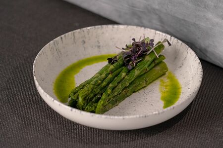Спаржа на гриле