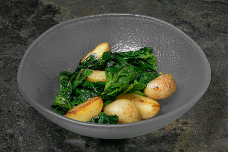 Мини картофель со шпинатом