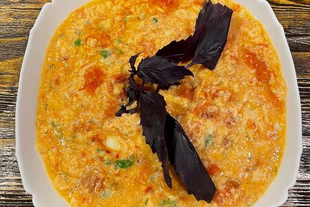 Яичница с помидорами