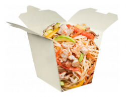 Удон с курицей и овощами