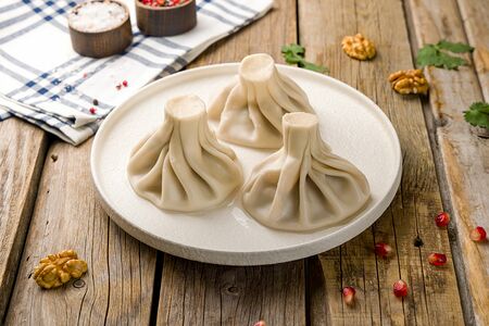 Хинкали с говядиной и свининой