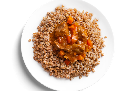 Гуляш из говядины с гречкой