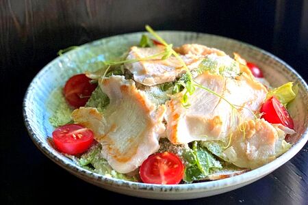 Цезарь с курицей