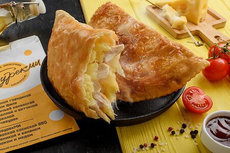 Чебурек с курицей по-азиатски