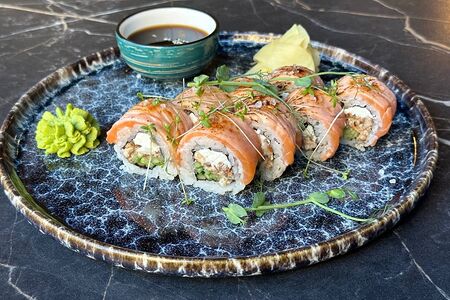 Лосось, карамель, трюфельный угорь