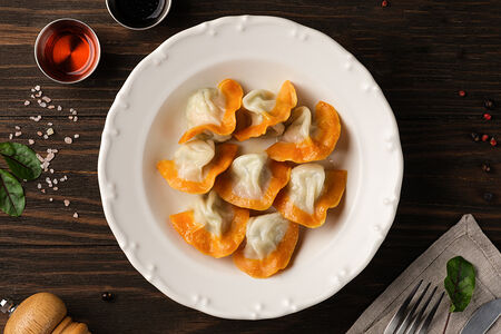 Цзяоцзы с форелью и шпинатом