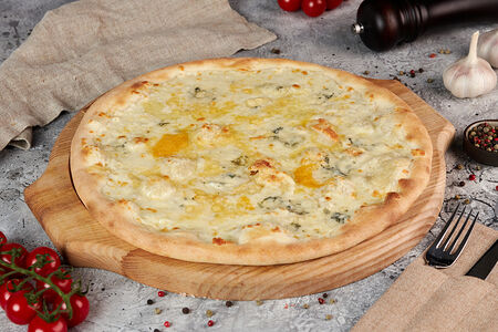 Пицца 4 сыра 