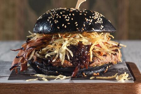 Теннесси бургер с соусом Джек Дэниэлс