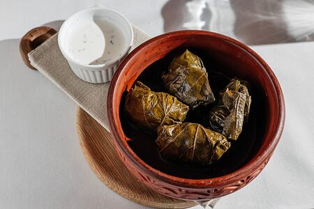 Долма с говядиной и свининой